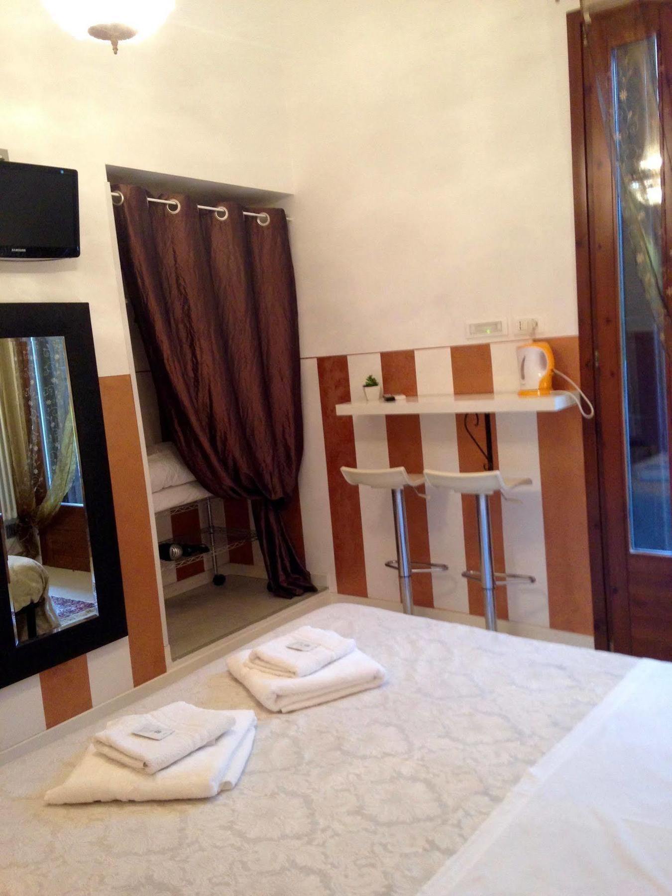 Giulietta E Romeo Hotel Verona Exterior photo